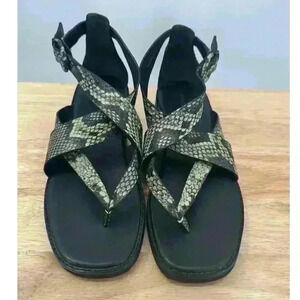 Vince Morris Strappy Leather Snake Skin Pattern Flat Sandals Militaire Color 9.5